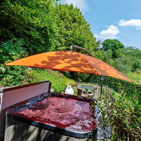 Semesterbostad Cozy Holiday In With Sauna And Jacuzzi Malmedy